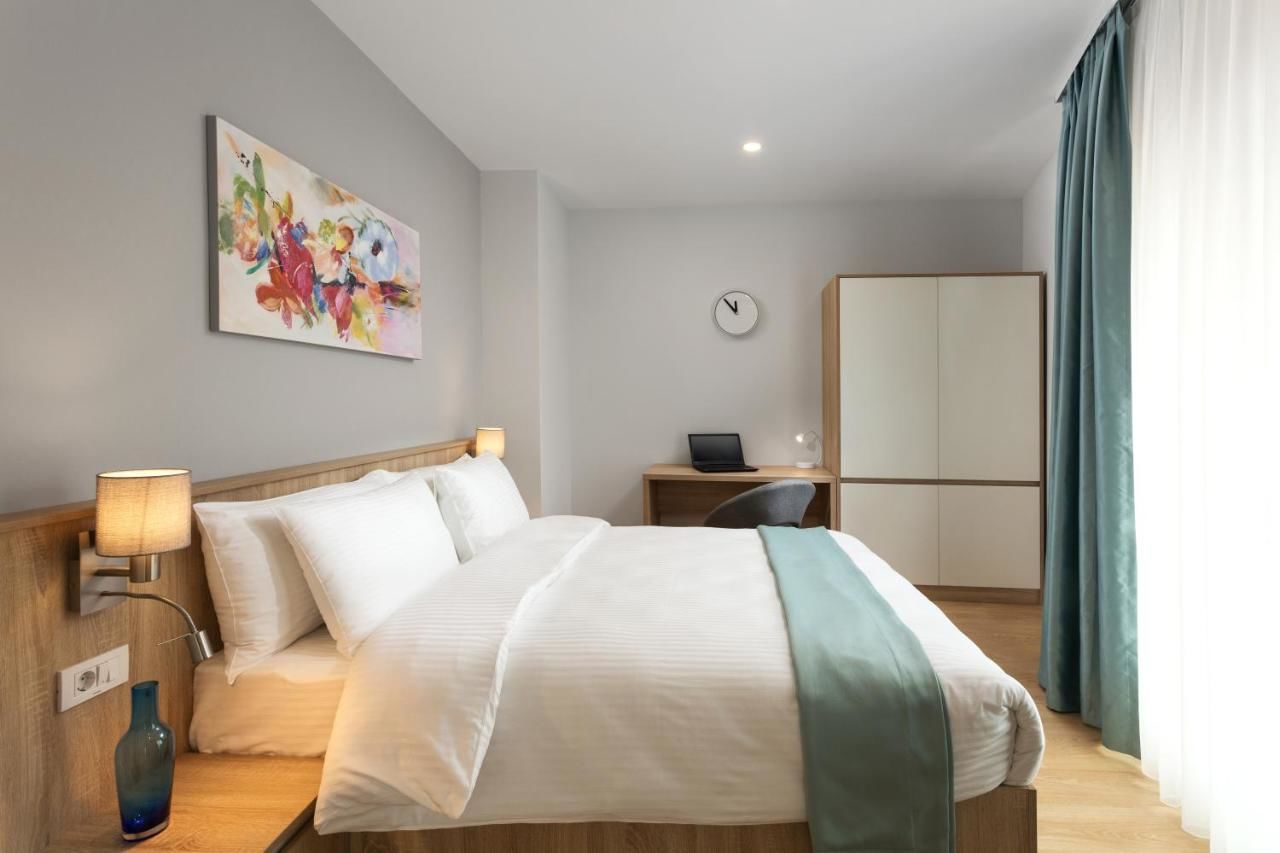 Отель Athina Suites Hotel Бухарест-10