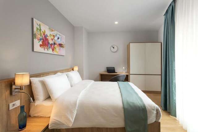 Отель Athina Suites Hotel Бухарест-9